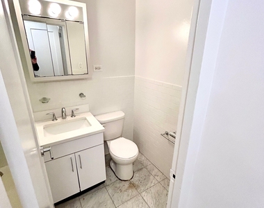 East 89th Street - Photo Thumbnail 9
