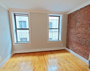 Avenue B - Photo Thumbnail 2
