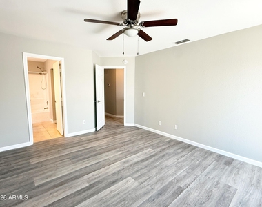 490 E Bart Drive - Photo Thumbnail 12
