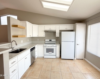 490 E Bart Drive - Photo Thumbnail 6