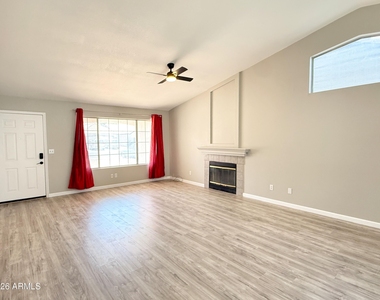 490 E Bart Drive - Photo Thumbnail 5