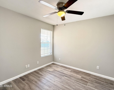 490 E Bart Drive - Photo Thumbnail 16