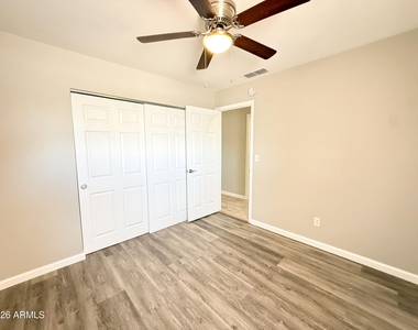 490 E Bart Drive - Photo Thumbnail 17