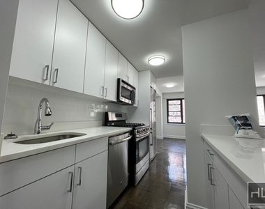 East 56 Street - Photo Thumbnail 2