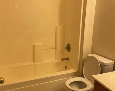 595 W 20th Avenue - Photo Thumbnail 6