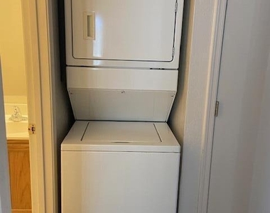 595 W 20th Avenue - Photo Thumbnail 5
