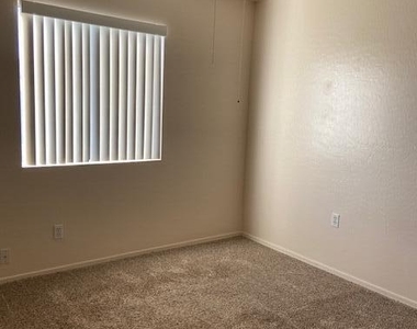 595 W 20th Avenue - Photo Thumbnail 7