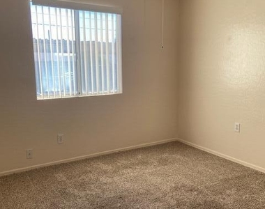 595 W 20th Avenue - Photo Thumbnail 12