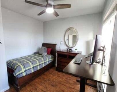 6605 N 93rd Avenue - Photo Thumbnail 21