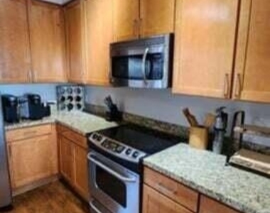 6605 N 93rd Avenue - Photo Thumbnail 12
