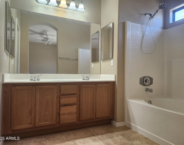 21655 N 36th Avenue - Photo Thumbnail 12