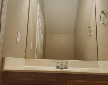 21655 N 36th Avenue - Photo Thumbnail 5