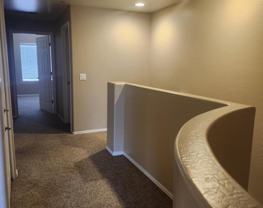 21655 N 36th Avenue - Photo Thumbnail 7