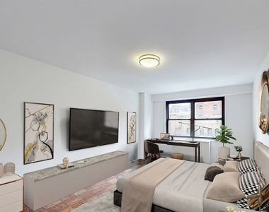 E 16 St - Photo Thumbnail 1