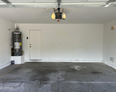 1102 E Dust Devil Drive - Photo Thumbnail 12