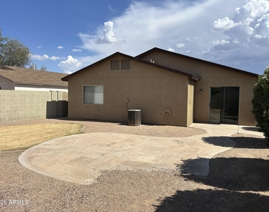 1102 E Dust Devil Drive - Photo Thumbnail 13