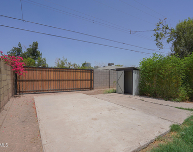 506 W 11th Street - Photo Thumbnail 26