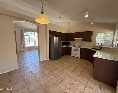 1413 W Orchid Lane - Photo Thumbnail 6