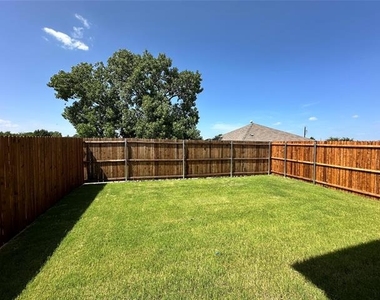 634 White Ash Drive - Photo Thumbnail 19