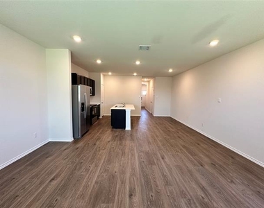 634 White Ash Drive - Photo Thumbnail 1