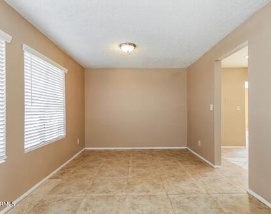 7724 W Pierson Street - Photo Thumbnail 3