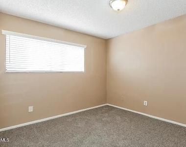 7724 W Pierson Street - Photo Thumbnail 8