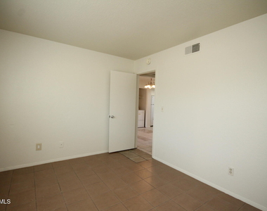 10815 N 15th Lane - Photo Thumbnail 15
