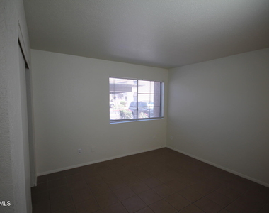 10815 N 15th Lane - Photo Thumbnail 18