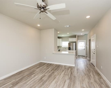 622 Ava Trail - Photo Thumbnail 4
