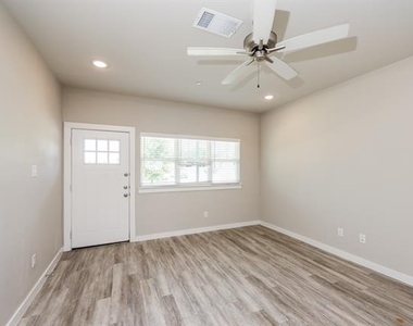 622 Ava Trail - Photo Thumbnail 2