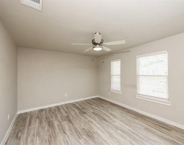 622 Ava Trail - Photo Thumbnail 8