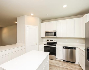 622 Ava Trail - Photo Thumbnail 7