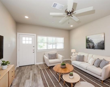 622 Ava Trail - Photo Thumbnail 3