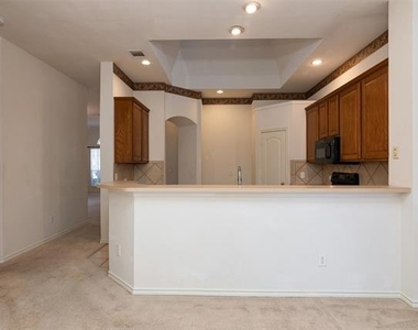 1621 Oak Brook Lane - Photo Thumbnail 12