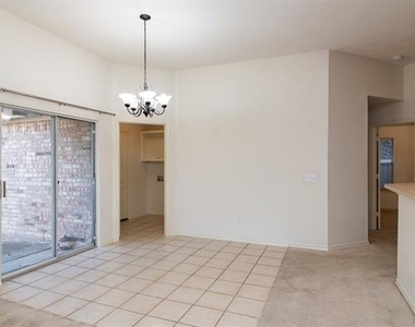 1621 Oak Brook Lane - Photo Thumbnail 11