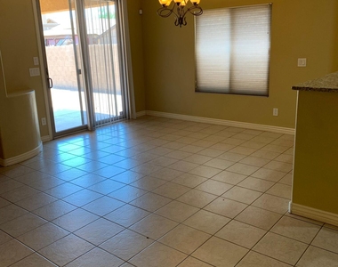 6415 S 49th Glen - Photo Thumbnail 5