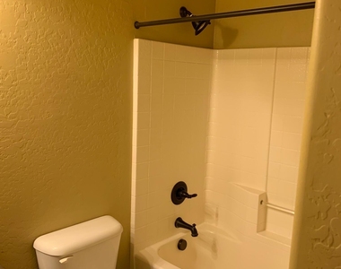 6415 S 49th Glen - Photo Thumbnail 11