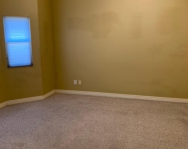 6415 S 49th Glen - Photo Thumbnail 15