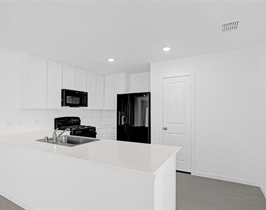 819 Pawpaw Drive - Photo Thumbnail 22