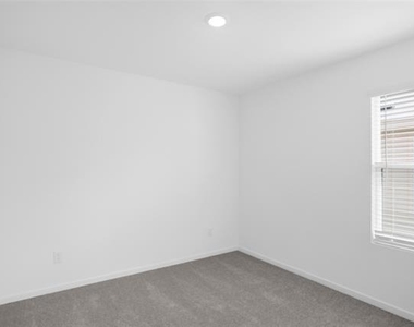 819 Pawpaw Drive - Photo Thumbnail 29