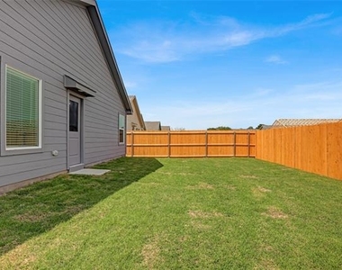 819 Pawpaw Drive - Photo Thumbnail 35