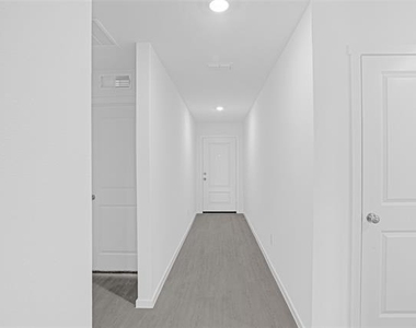 819 Pawpaw Drive - Photo Thumbnail 11