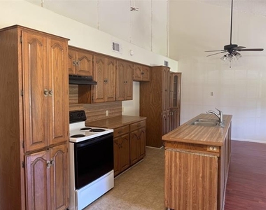 8171 E Mckinney - Photo Thumbnail 7
