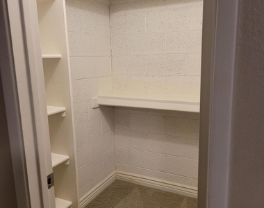 20420 N 6th Drive - Photo Thumbnail 18