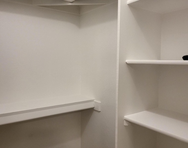 20420 N 6th Drive - Photo Thumbnail 24