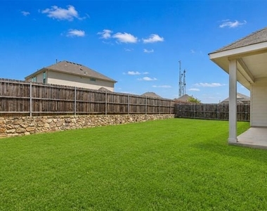 404 Vawter Drive - Photo Thumbnail 14