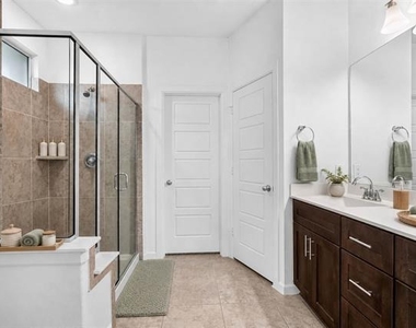 404 Vawter Drive - Photo Thumbnail 5