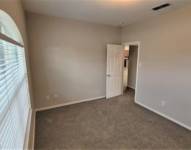 3408 Columbus Street - Photo Thumbnail 19