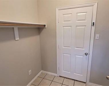3408 Columbus Street - Photo Thumbnail 23