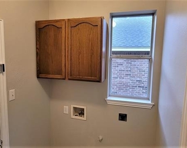 3408 Columbus Street - Photo Thumbnail 24